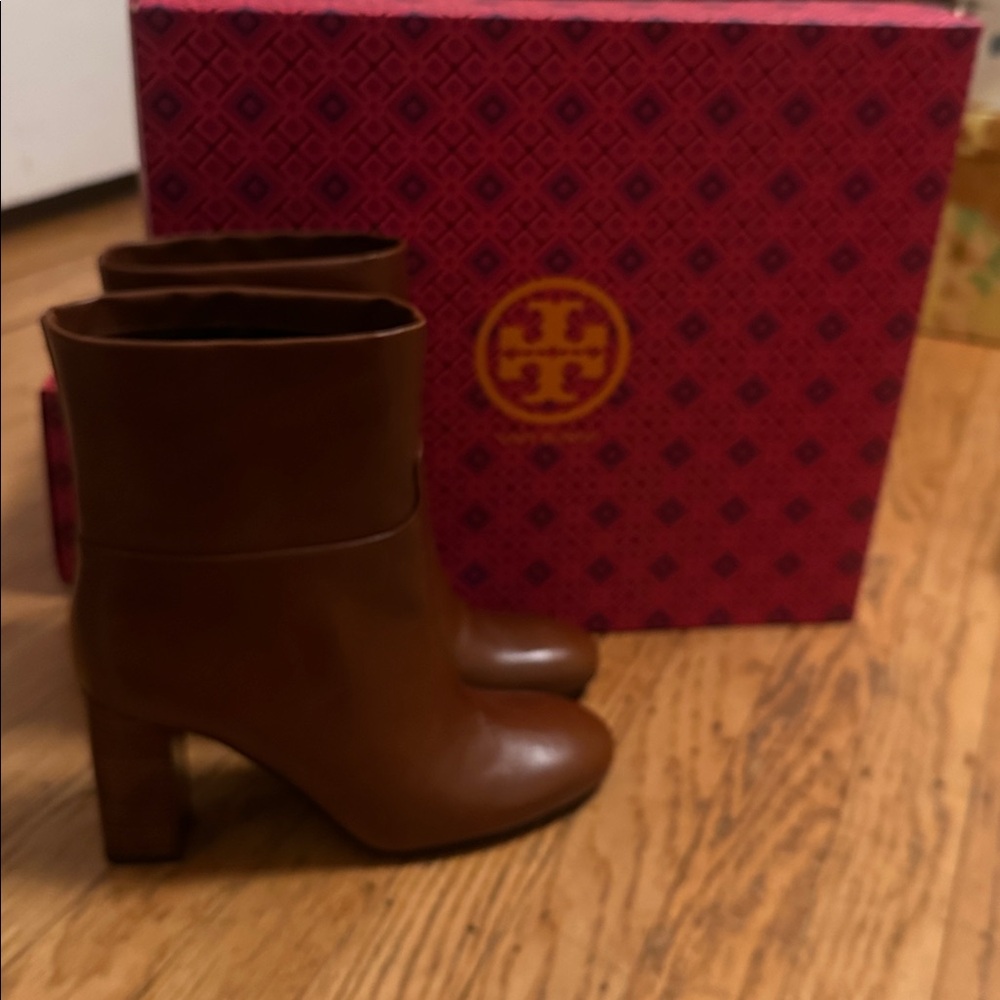 Tory Burch Devon 85MM bootie galleon antique leather size 6.5 new with box tag